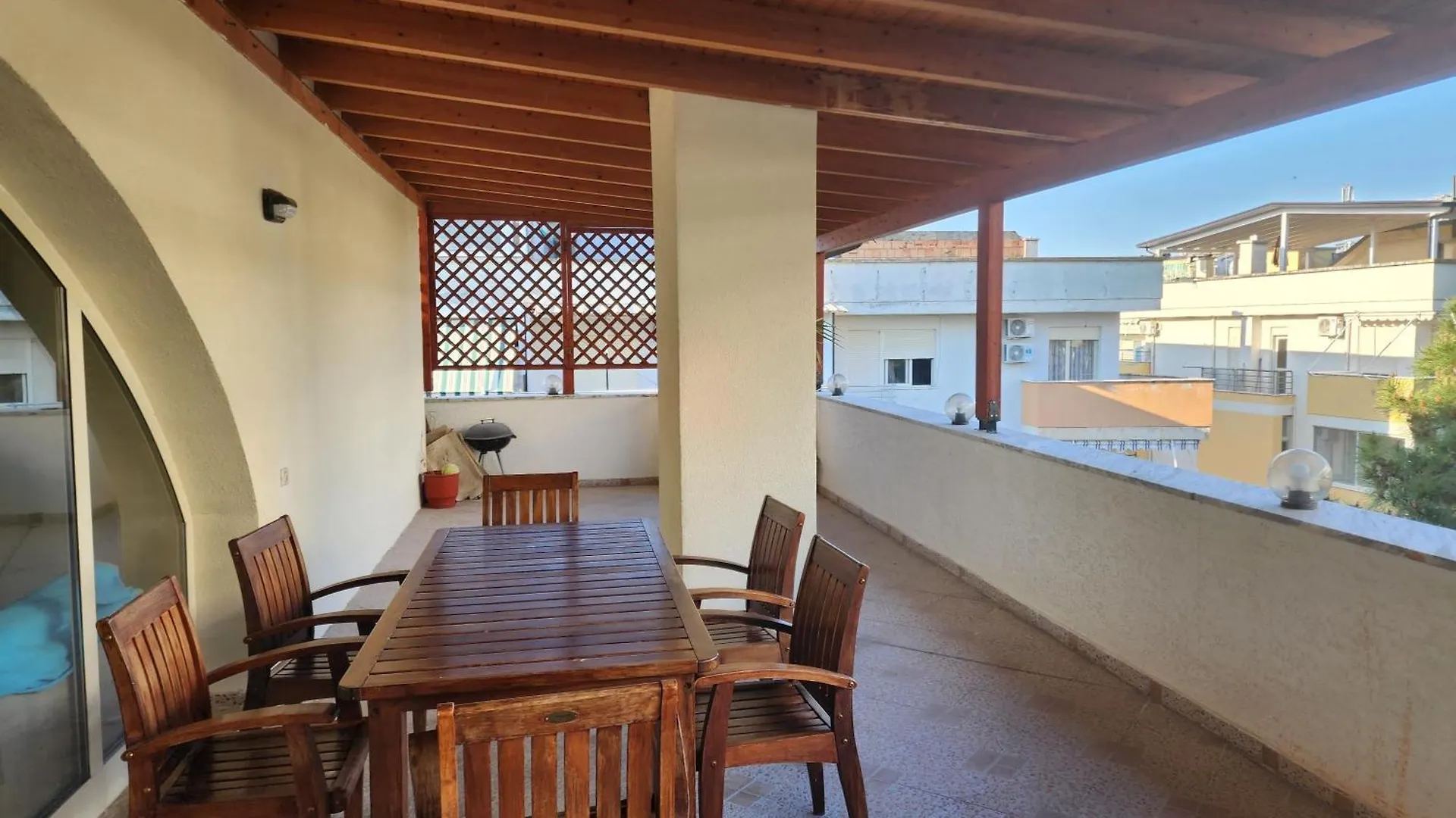 Semesterbostad Family Apartment In Golem Kavaje